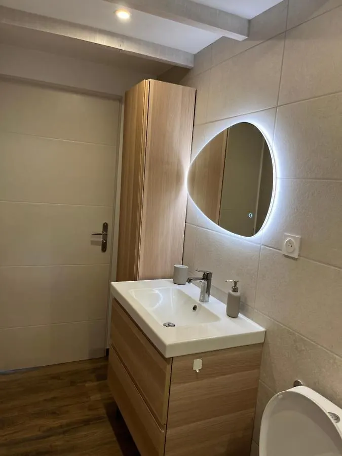 Maisonnette Avec Petite Foret Valréas Hébergement de vacances