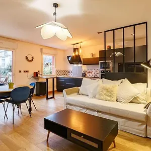 Le Saint Cyr - Bel Appartement, Parking & Terrasse Appartement Rennes